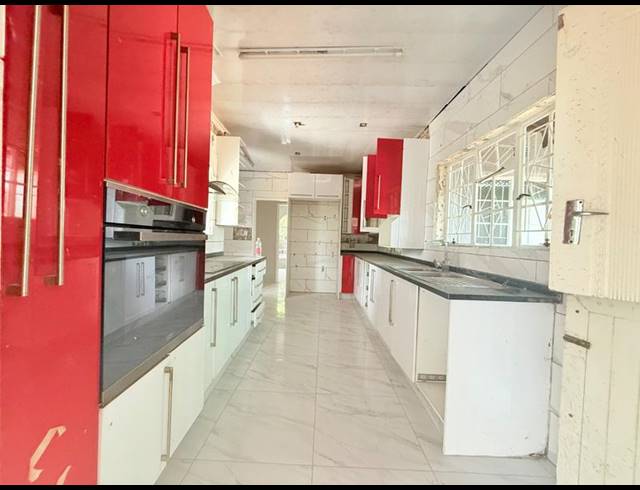 4 BEDROOM HOUSE FOR SALE IN SONLAND PARK